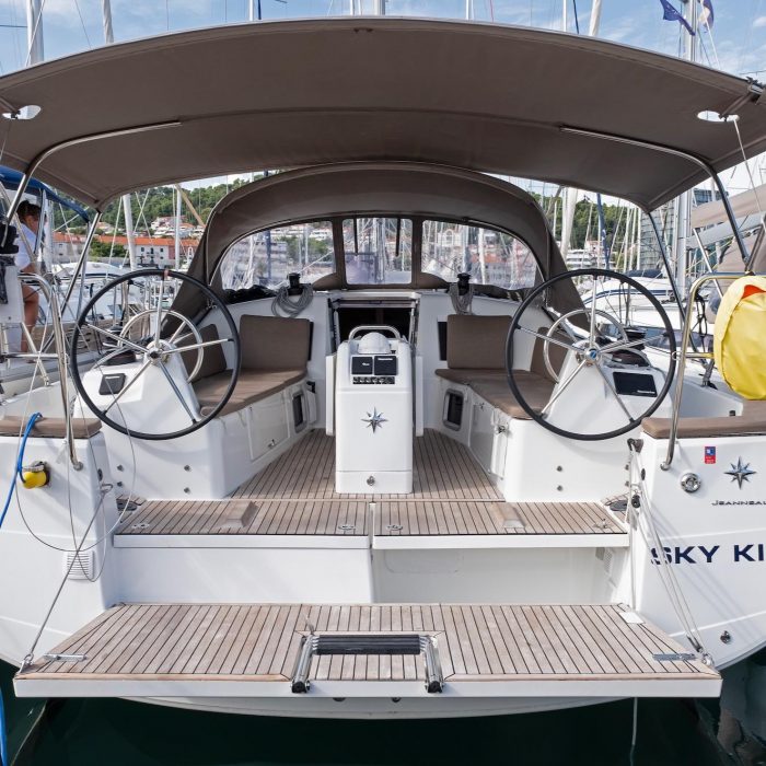 Sky Kiss | Sun Odyssey 410 photo 1