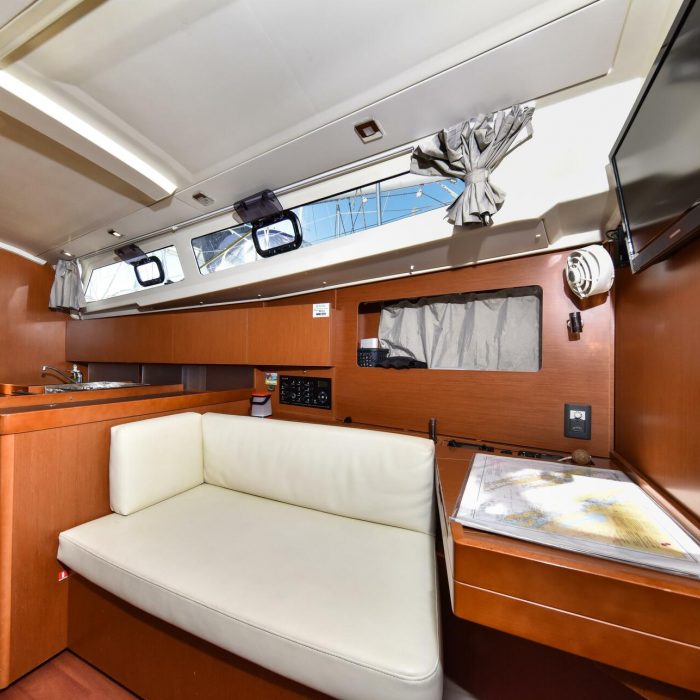 4Play | Oceanis 41.1 photo 27