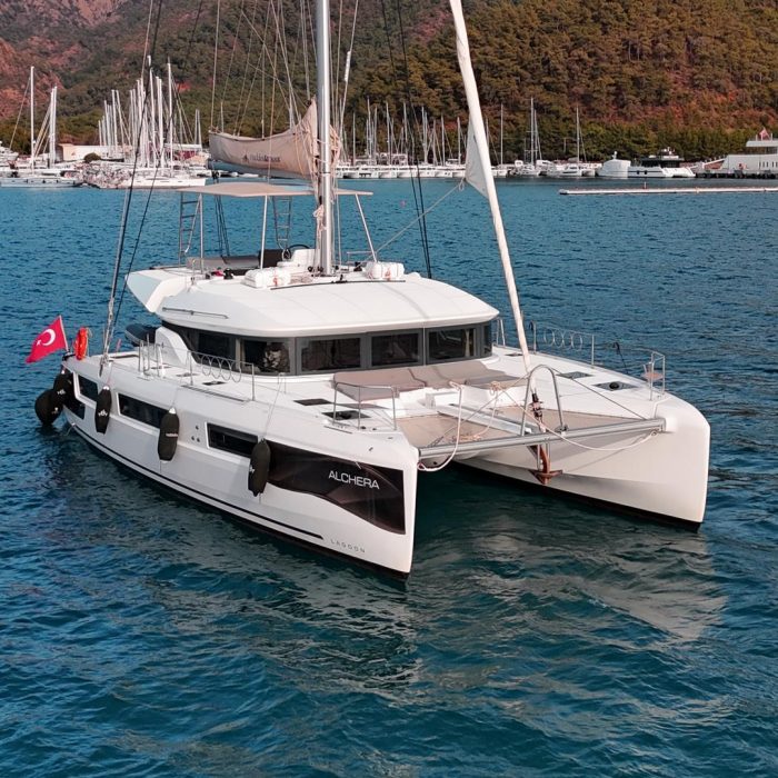 Alchera | Lagoon 50 photo 4