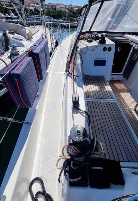 Bella Mia | Sun Odyssey 380 photo 2