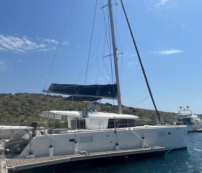 CARIAMA (air condition, generator, water maker, flybridge) | Lagoon 450 Fly photo 12
