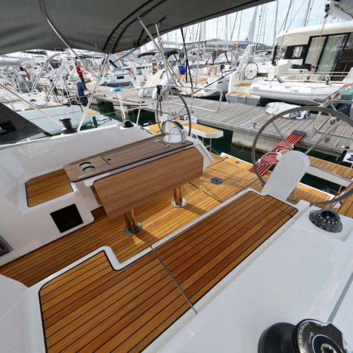 Freewise | Bavaria C38 photo 5