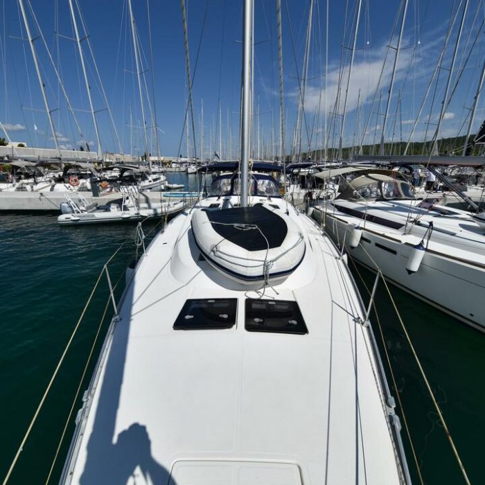Controvento | Bavaria Cruiser 45 photo 3