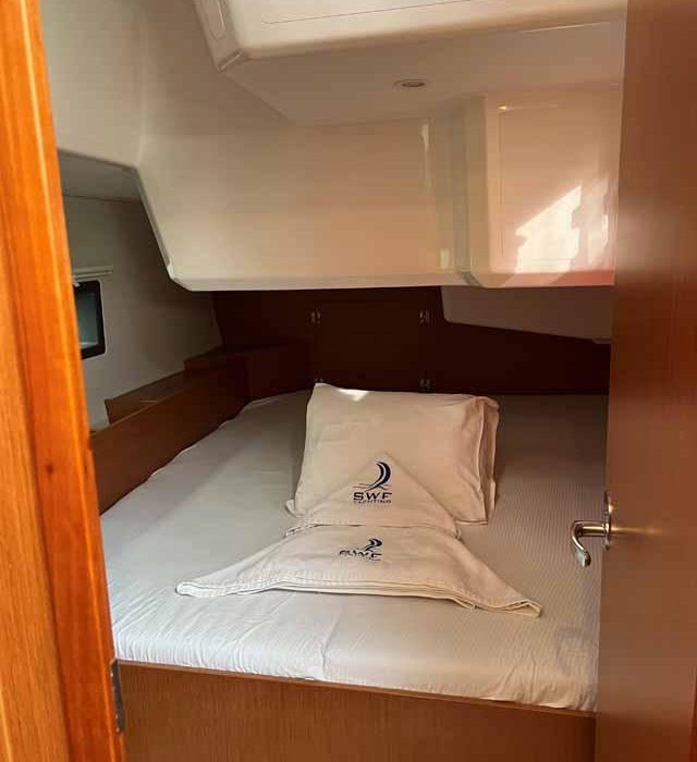 Nava | Bavaria C42 photo 13
