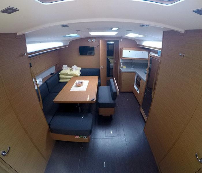 Adelante | Dufour 470 photo 15