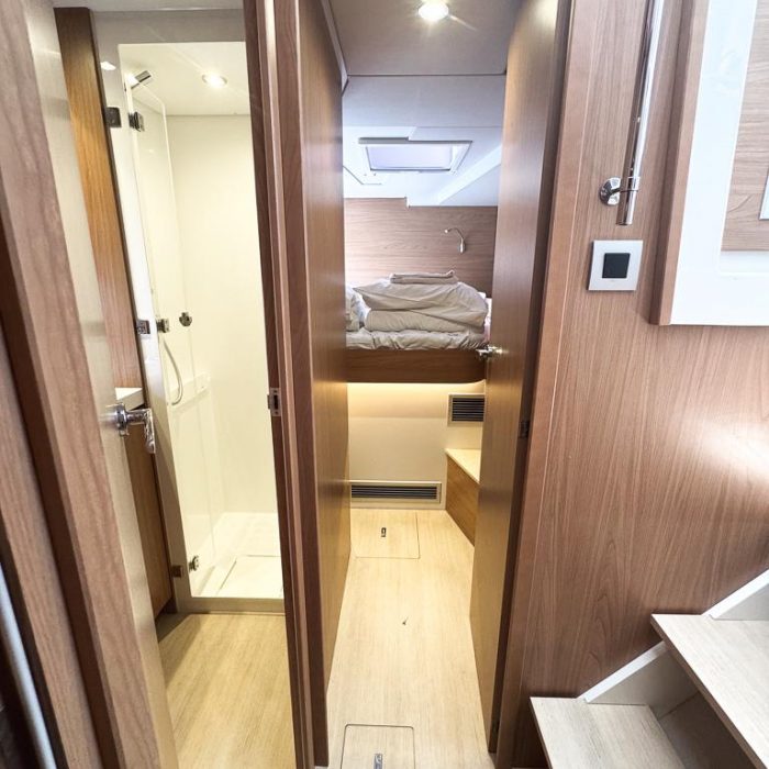 Grand Azure | Bali 4.6 - 5 + 1 cab. photo 27