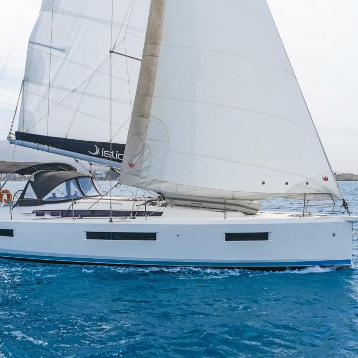Lefkippi | Sun Odyssey 440 photo 3