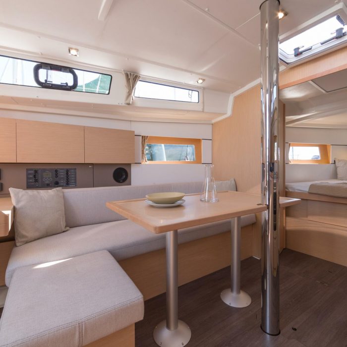 Dafne | Hanse 418 photo 11