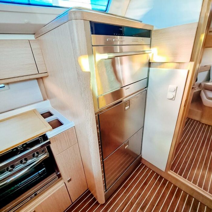 Adina | Bavaria Cruiser 46 Style photo 13