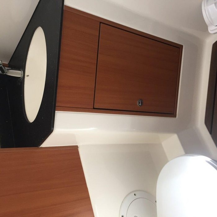 Aura 1 | Bavaria Cruiser 45 photo 6