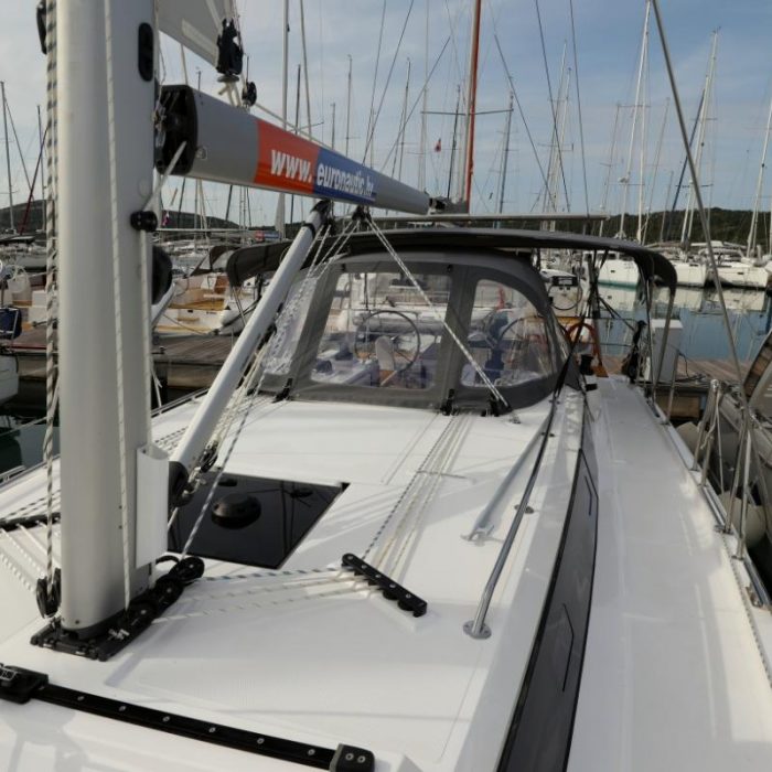 Freewise | Bavaria C38 photo 1