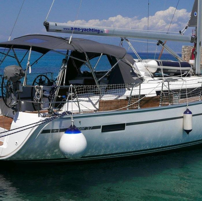 Into the Blue | Bavaria Cruiser 37 photo 1