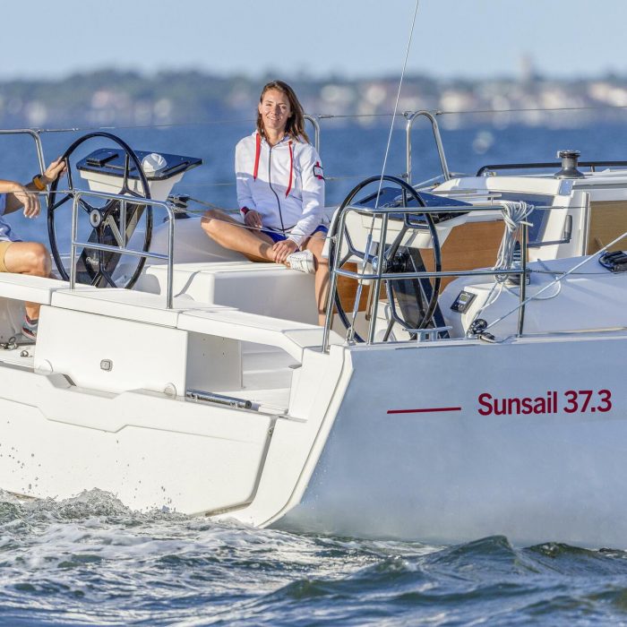 Sunsail 37.3 Premium | Dufour 37 photo 4