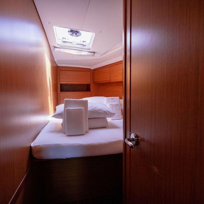 Ana B. | Sun Odyssey 49i photo 41