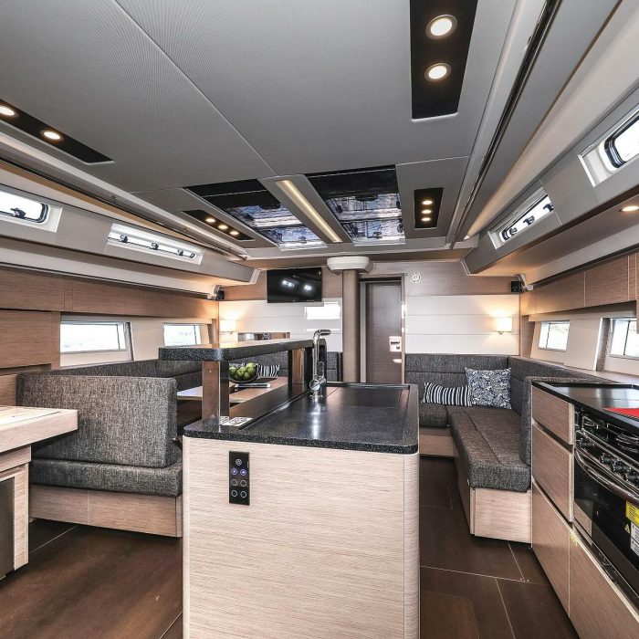 Hot Stuff | Hanse 588 photo 19