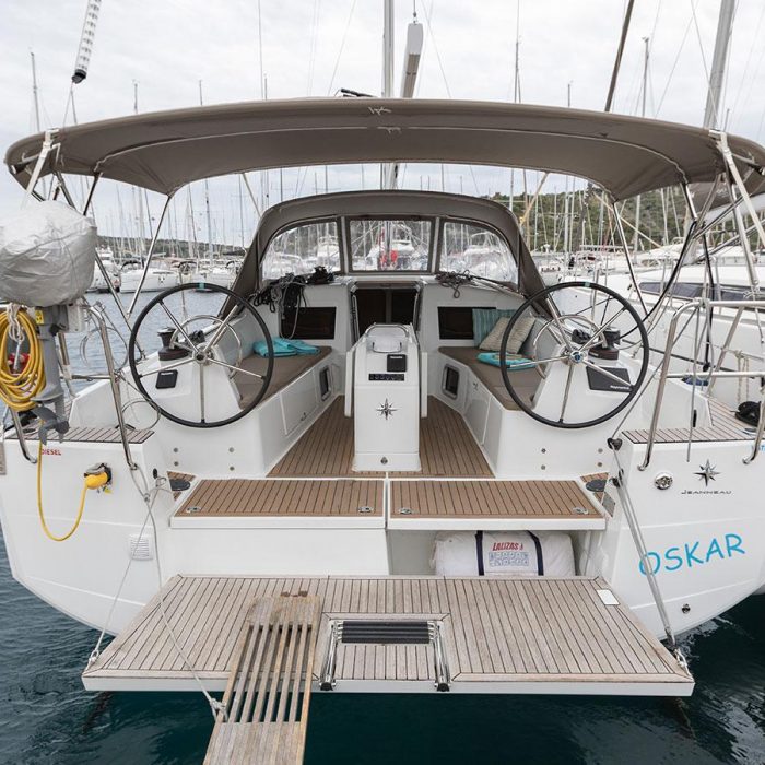OSKAR  new 2024 (air condition, solar panels) | Sun Odyssey 410 photo 1