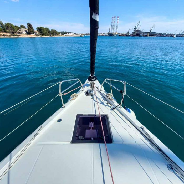 Easy Eleven | Dufour 470 Performance photo 7