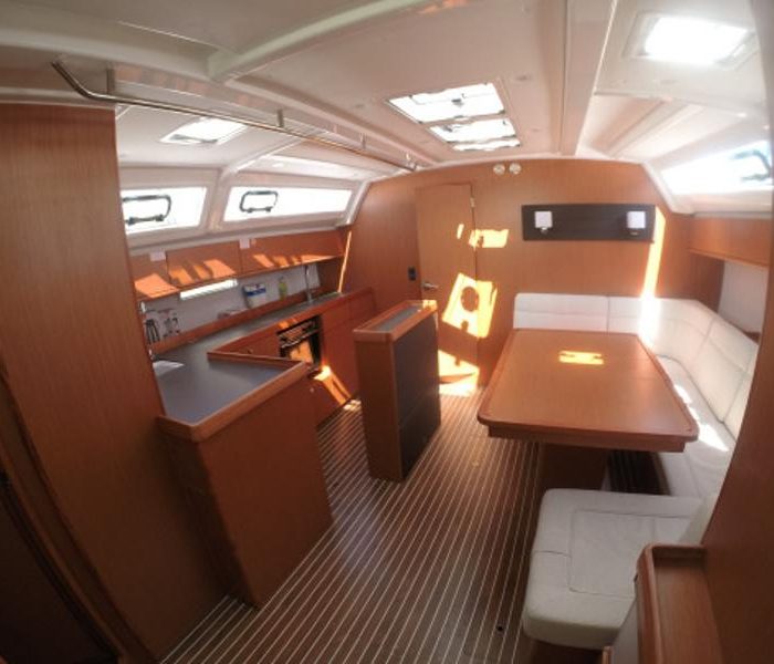 Dafne | Bavaria Cruiser 46 photo 6
