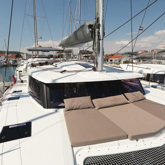 Canopus | Fountaine Pajot LUCIA 40 photo 7