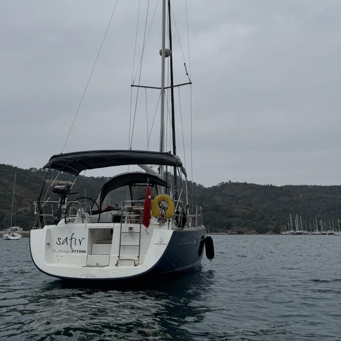 Premium | Oceanis 40 photo 1