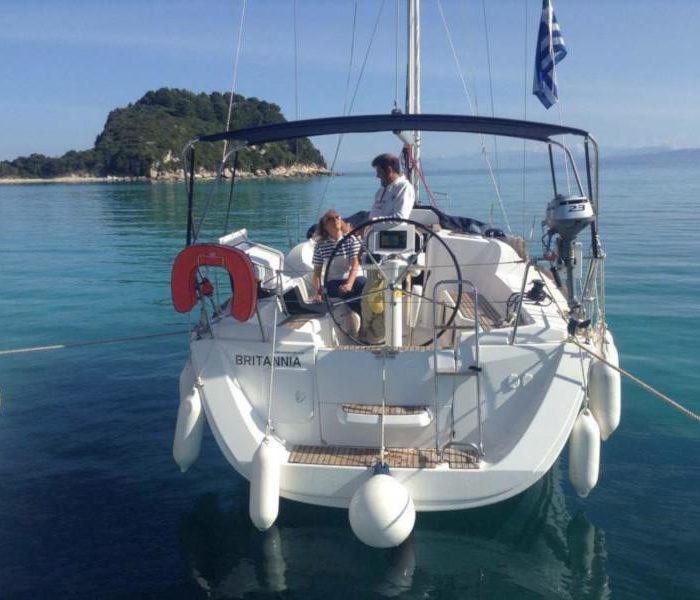 Britannia | Sun Odyssey 33i photo 2