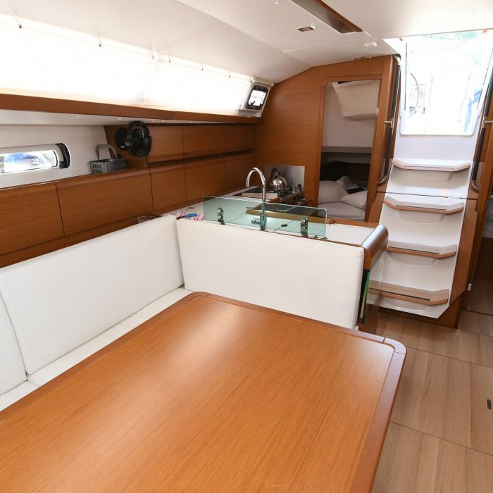 Kiss Kiss | Sun Odyssey 419 photo 5