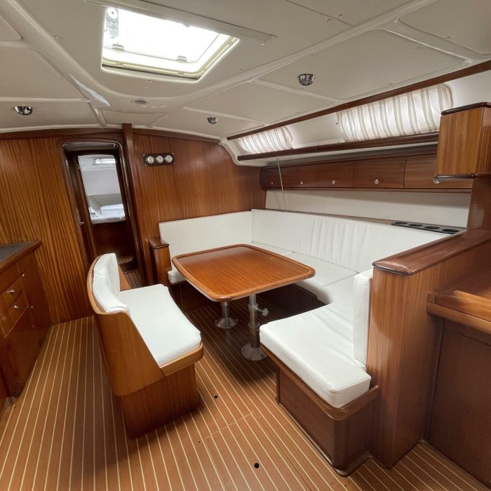 Classic | Bavaria 44 photo 4