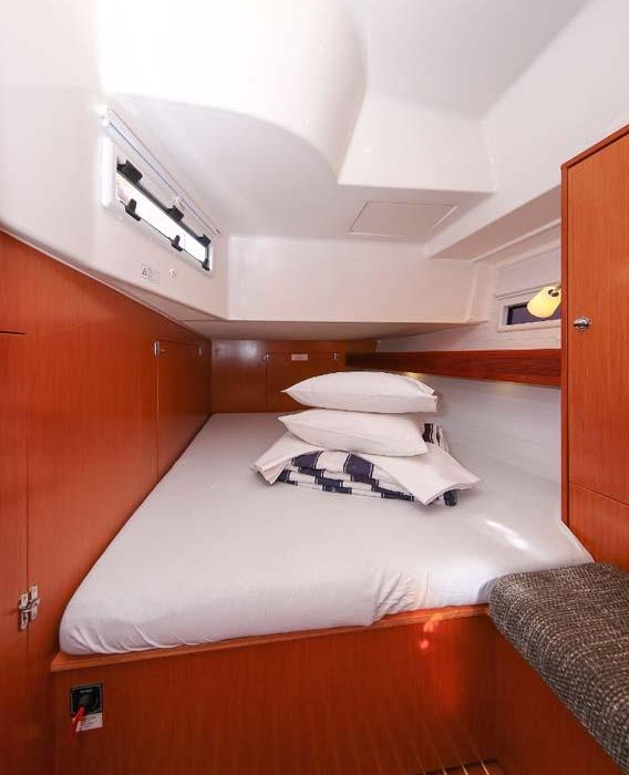 Aries | Bavaria Cruiser 45 photo 12