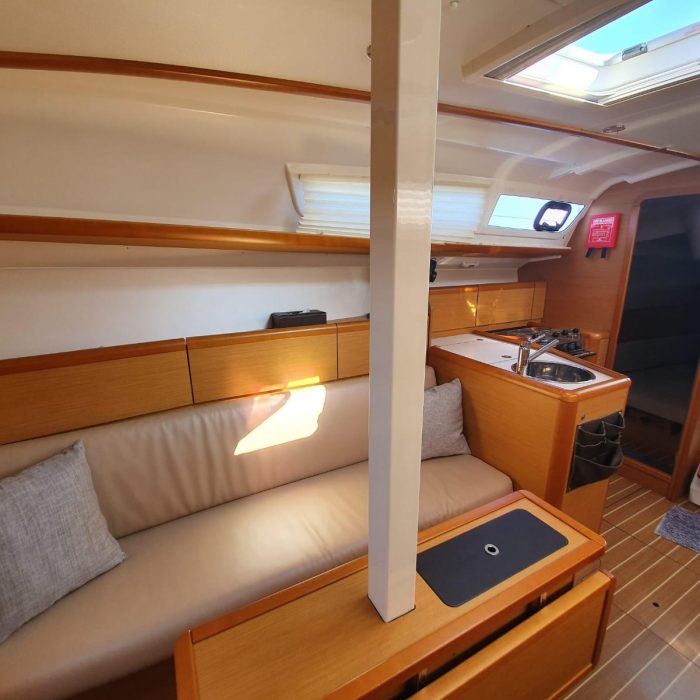Aqua | Sun Odyssey 33i photo 19