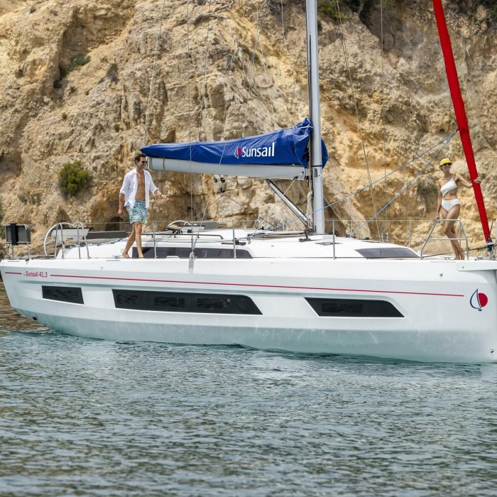 Sunsail 44.3 Premium Plus | Dufour 44 photo 3