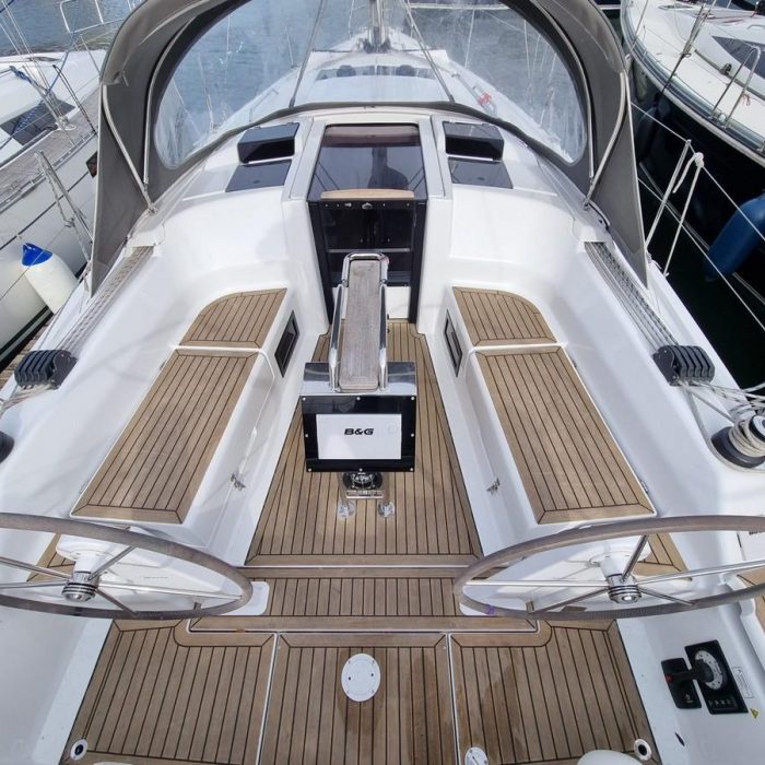 First Wind | Hanse 348 photo 1