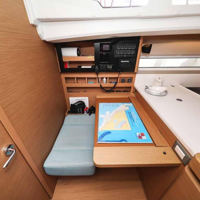 Follow your Dream | Sun Odyssey 440 photo 9