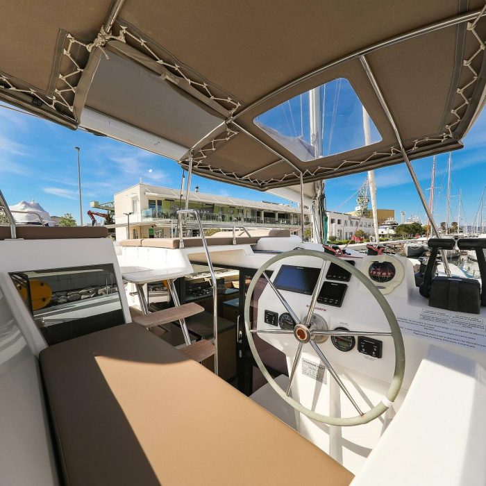 Nina V | Fountaine Pajot Saona 47 Quintet photo 7
