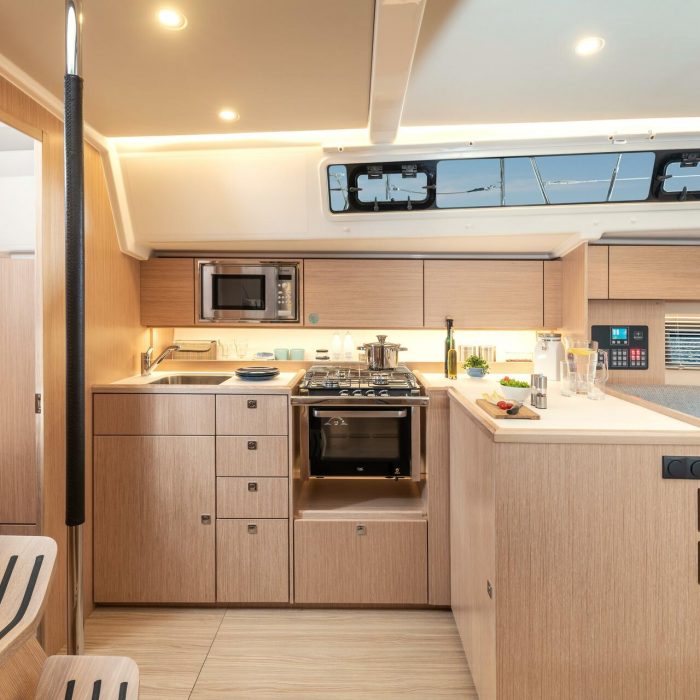 NAYJARA II | Bavaria C42 photo 10