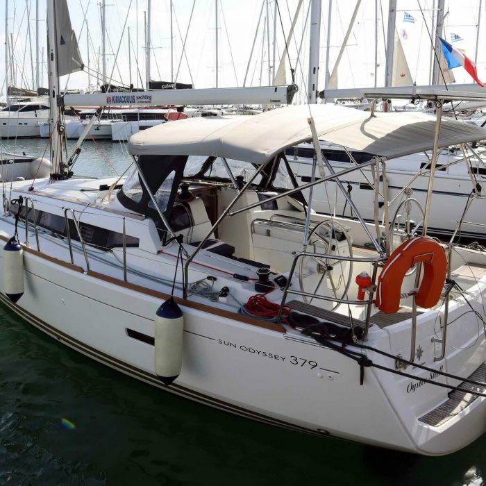 OYSTER SHELL | Sun Odyssey 379 photo 1
