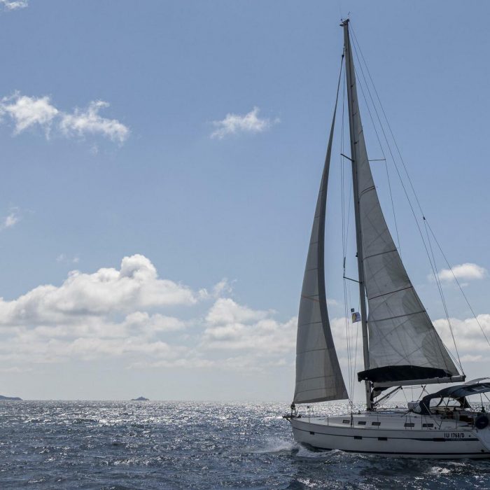 Aladar - Solar Panel | Bavaria Cruiser 50 photo 4