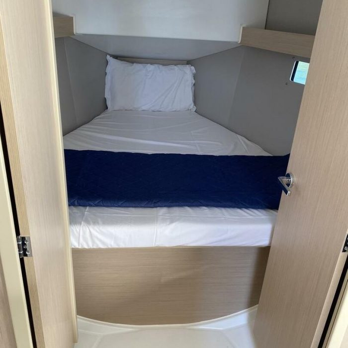 Angelica | Oceanis 34.1 photo 14