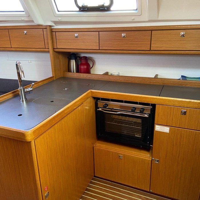 Into the Blue | Bavaria Cruiser 37 photo 8