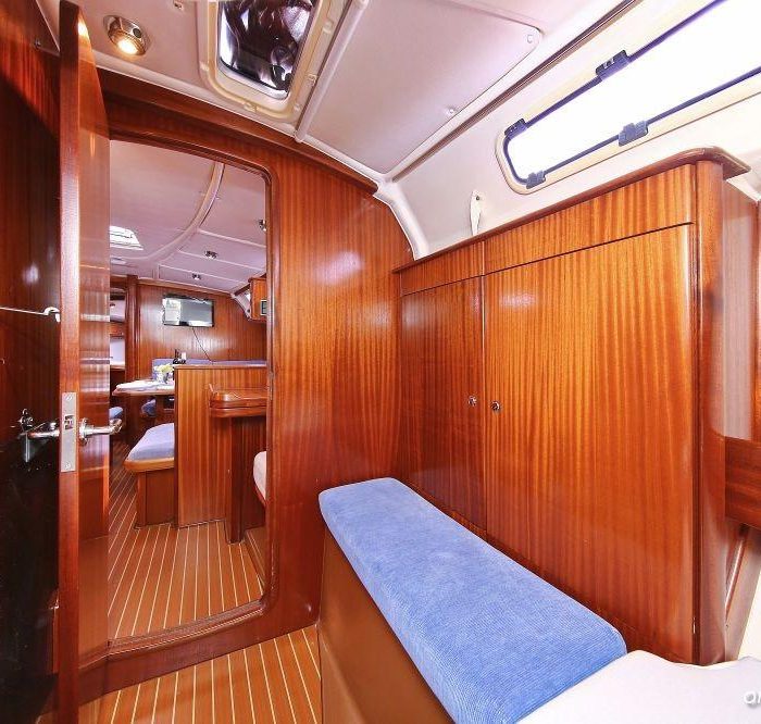 Scorpion | Bavaria 44 photo 29