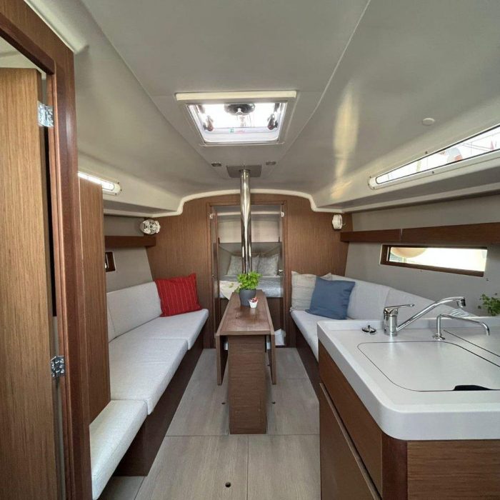 Sailing Spirit | Oceanis 34.1 photo 15
