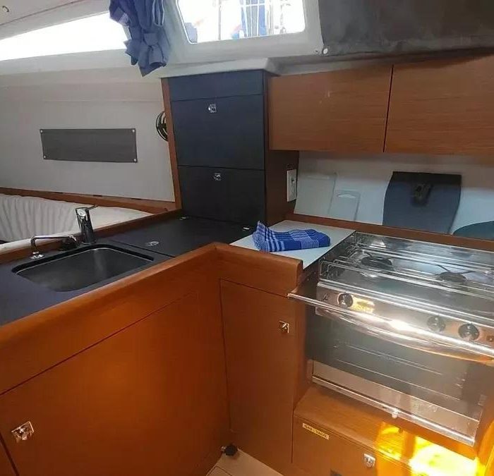 Reina De Oros | Sun Odyssey 349 photo 21