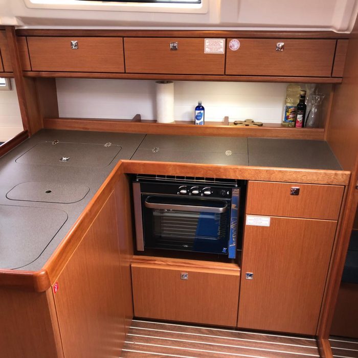 Lana 3 | Bavaria Cruiser 37 photo 5