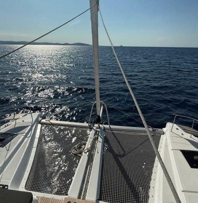 Premium | Lagoon 51 photo 11