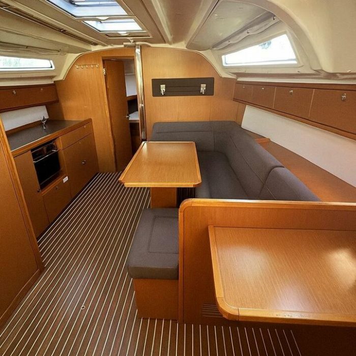 Bintan | Bavaria Cruiser 41 photo 11