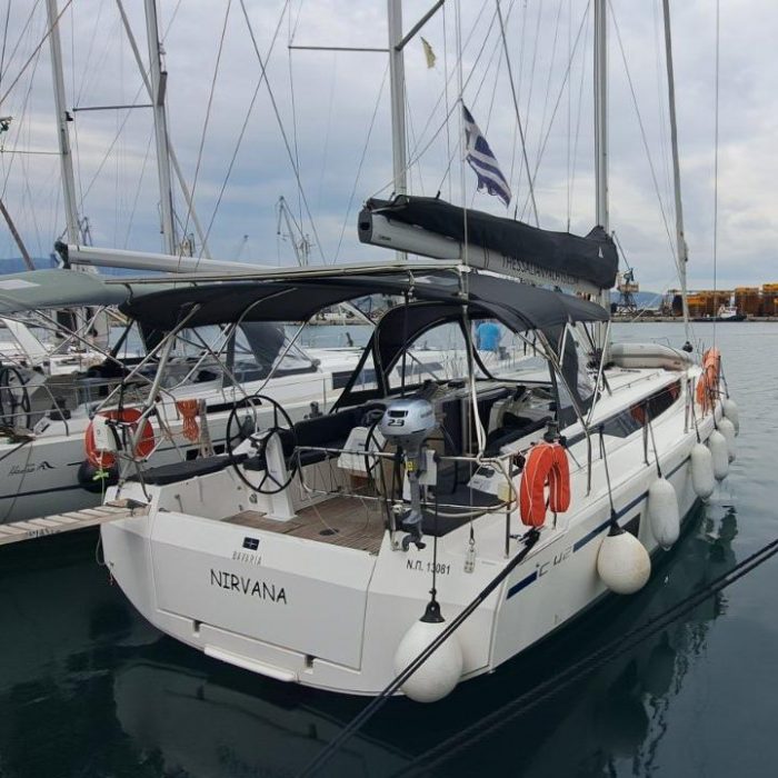 Nirvana | Bavaria C42 photo 3