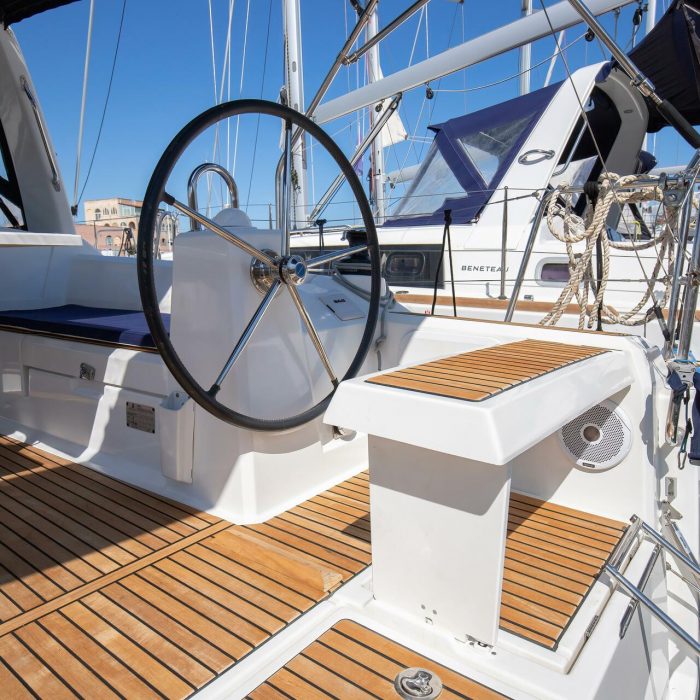 Levante - Standard line | Oceanis 35.1 photo 10