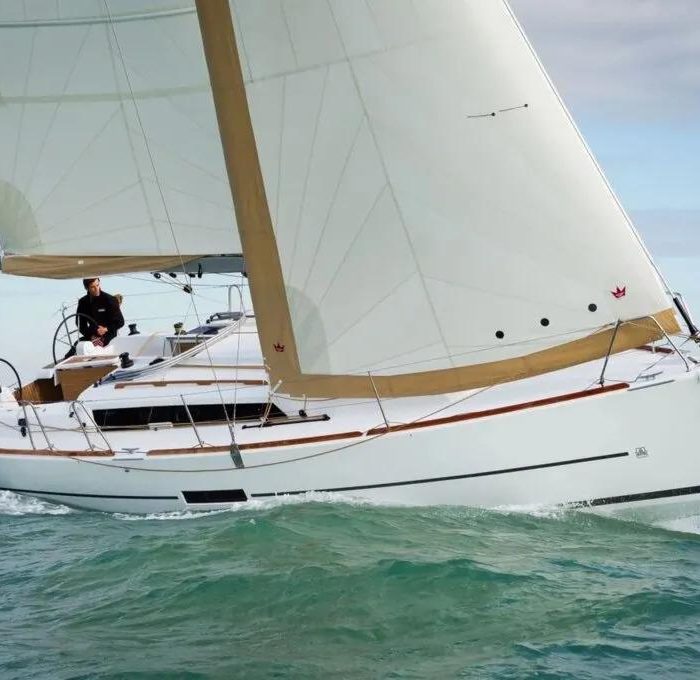 Moonsail | Dufour 350 Adventure photo 2