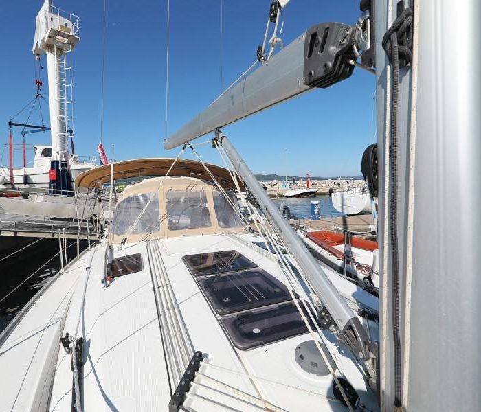 Lupe | Bavaria Cruiser 37 photo 14