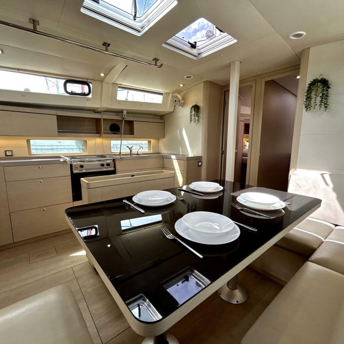 Capriccio (Refit 2025 - A/C - Generator - Electric Heads) | Oceanis 46.1 photo 12