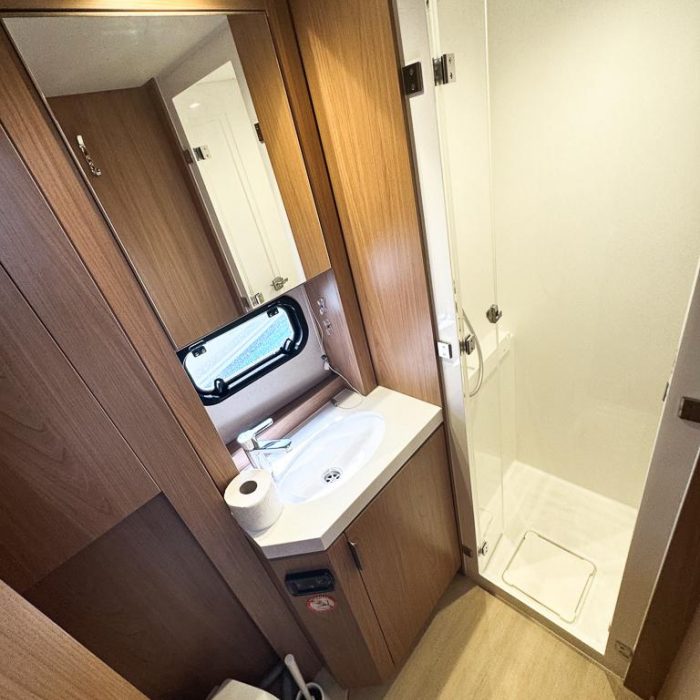 Grand Azure | Bali 4.6 - 5 + 1 cab. photo 34